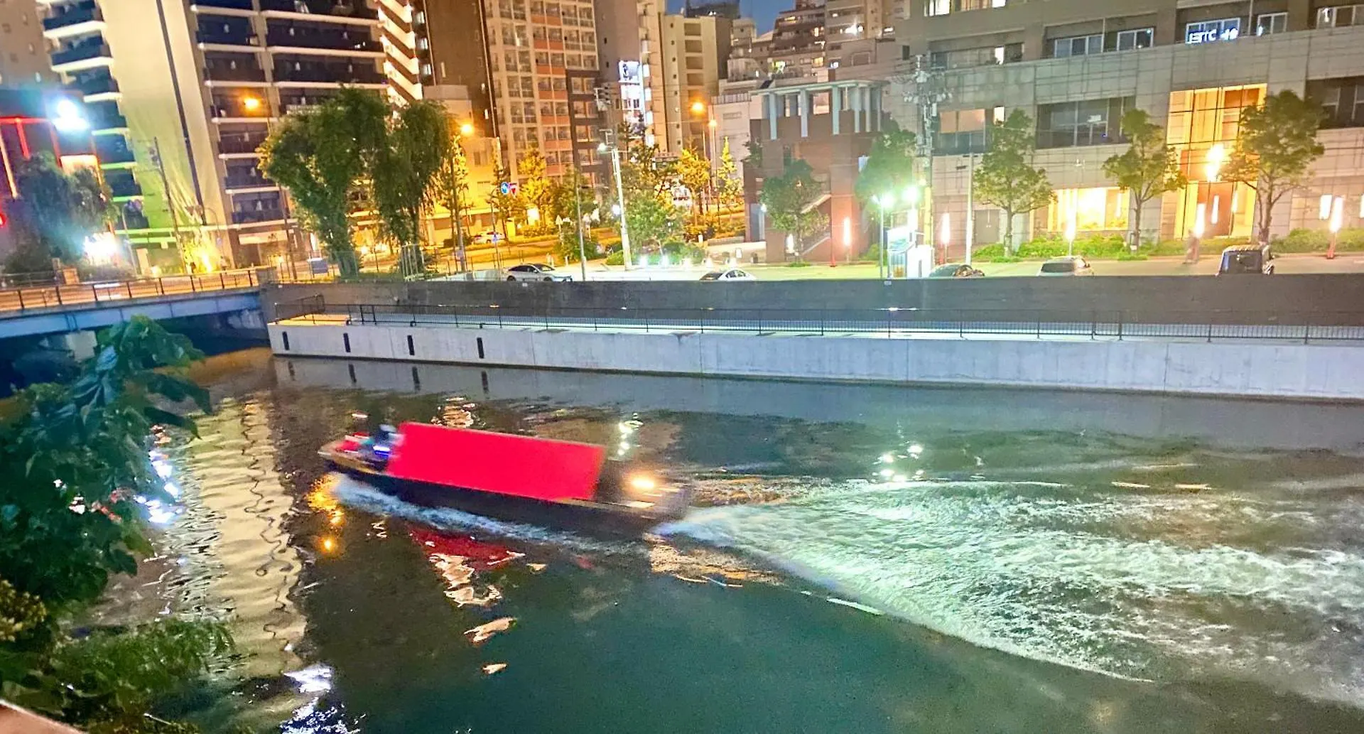道頓堀リバーサイド・ステイ：難波駅近くの中心地 Apartment Osaka