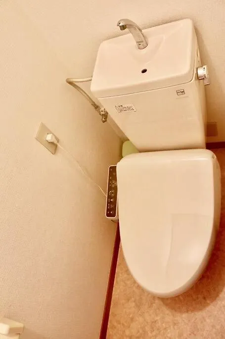 Apartament 大阪道頓堀リバーサイド。徒歩：難波駅4分、心斎橋7分、道頓堀4分、Orange Street 3分